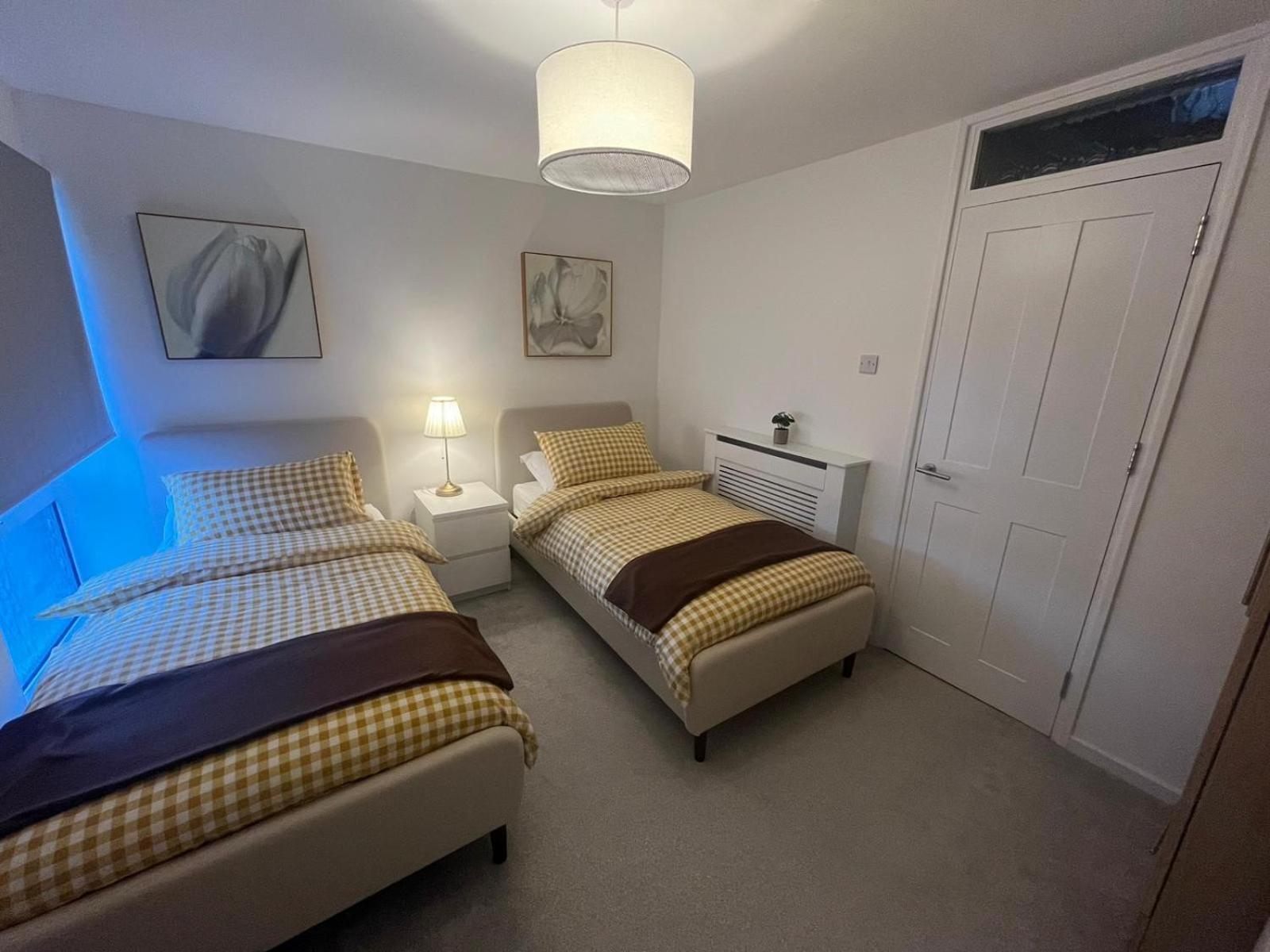 Modern And Comfortable Flat With Private Parking Apartment Oxford Exterior photo