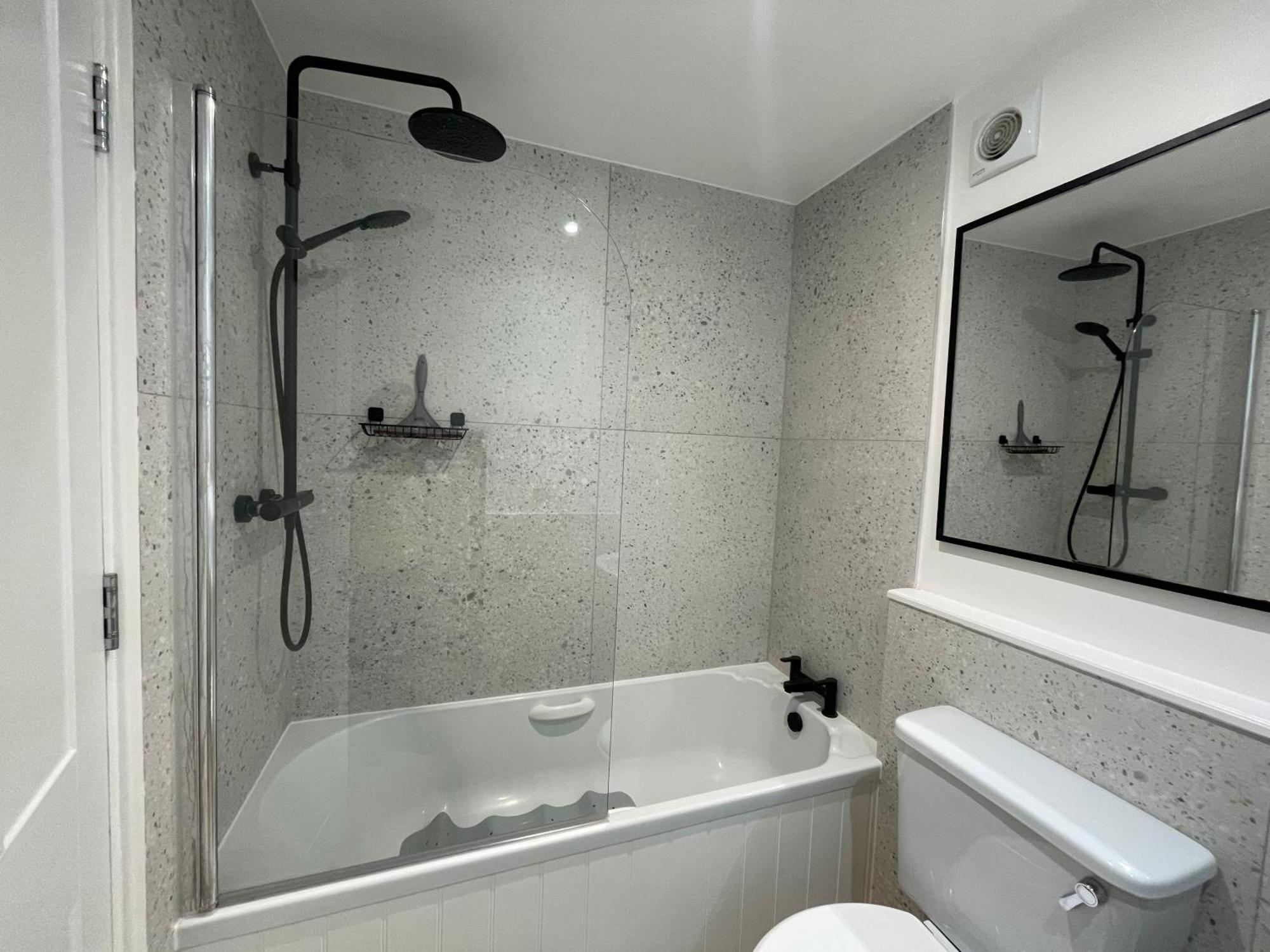 Modern And Comfortable Flat With Private Parking Apartment Oxford Exterior photo